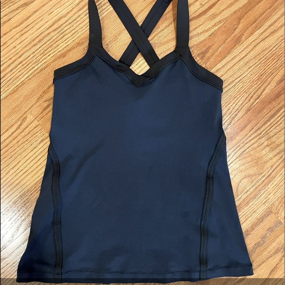 Lululemon tank